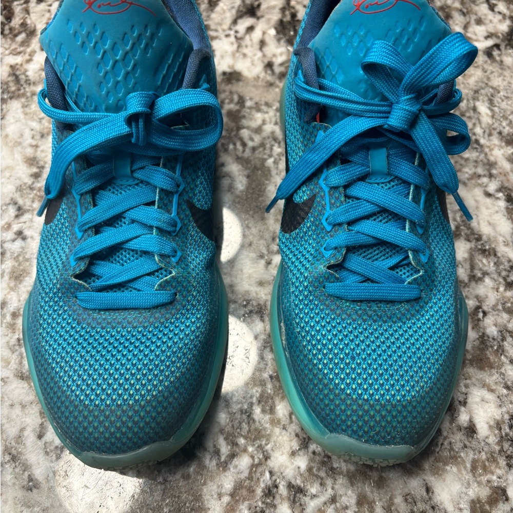 Kobe 10 5AM Flight